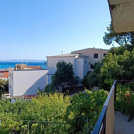 Guest house House Elka Baska Voda